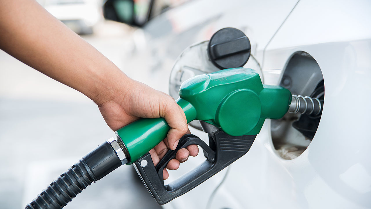 Petrol Price in Pakistan Increased by 9.99 Rupees