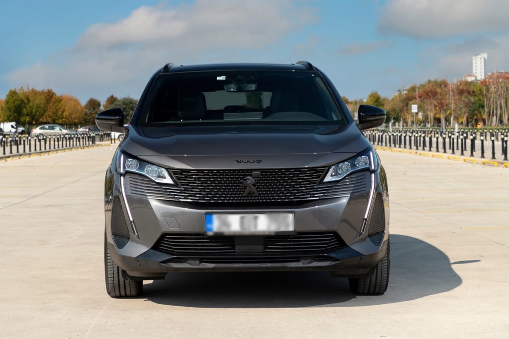 Peugeot 3008 Price in Pakistan, Pictures, Specs & Features