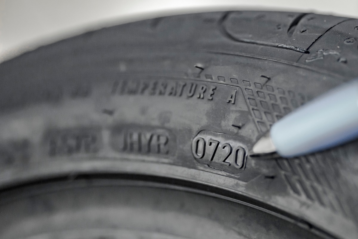 How to find the manufacturing date of a tyre?